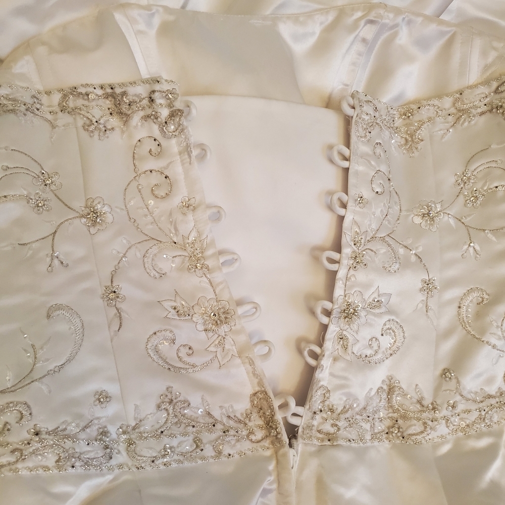 Never Worn Oleg Cassini Wedding Dress Sz 14 - Picture 14 of 16
